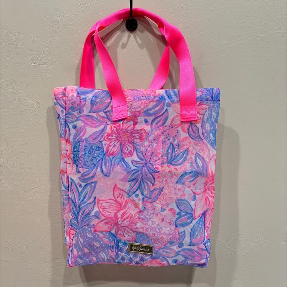 Lilly Pulitzer Handbags - Lilly Pulitzer Mesh Tote Beach Bag in Pink Isle Snappy Turtle